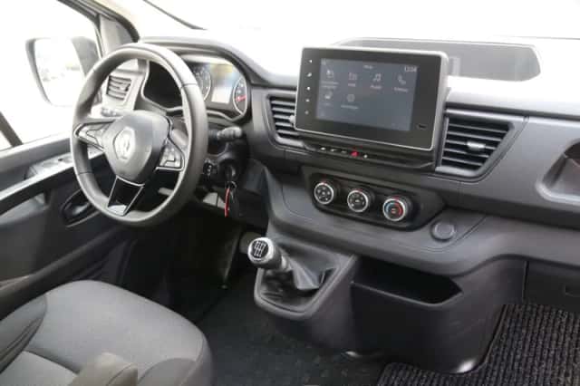 Renault Trafic (2022) thumbnail 5