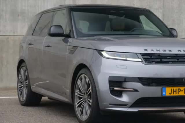Land Rover Range Rover Sport (2024) thumbnail 12