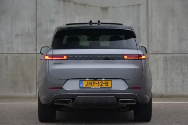 Land Rover Range Rover Sport (2024) thumbnail 16