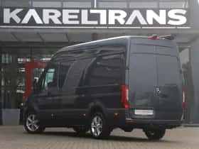 Mercedes-Benz Sprinter (2022) thumbnail 2
