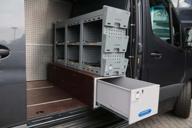 Mercedes-Benz Sprinter (2022) thumbnail 16