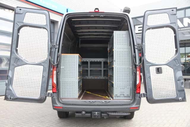 Mercedes-Benz Sprinter (2022) thumbnail 3