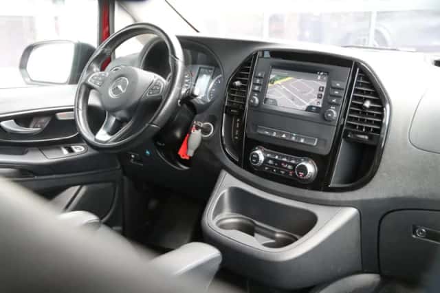 Mercedes-Benz Vito (2022) thumbnail 5