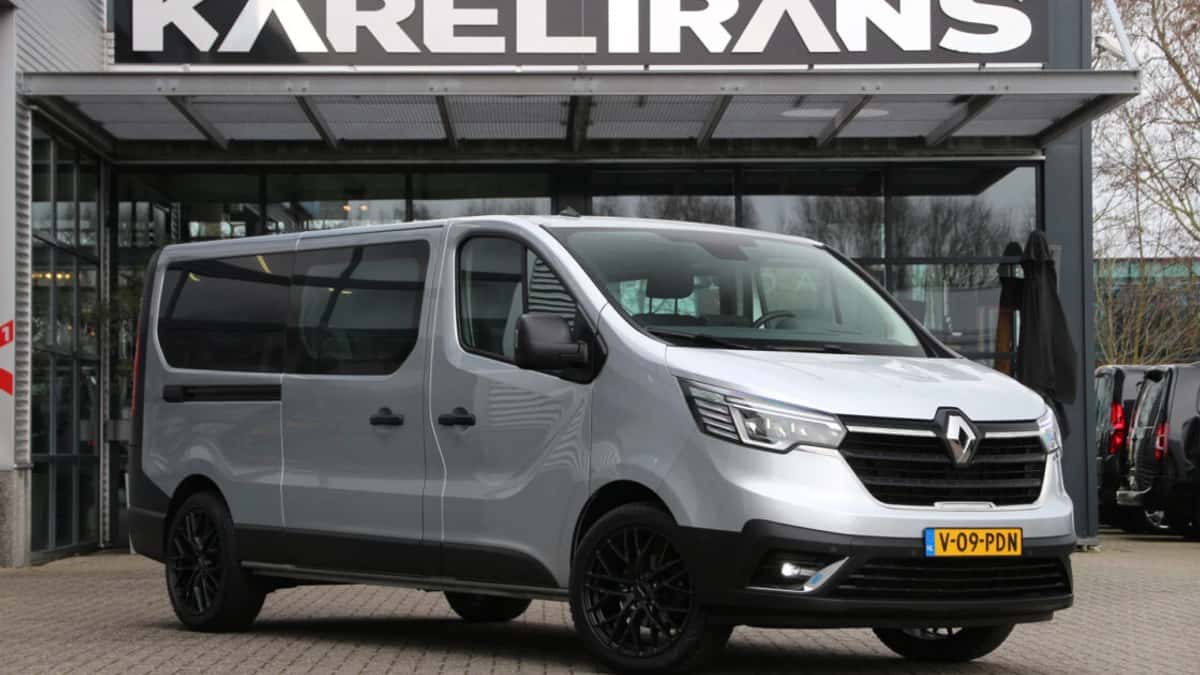 Renault Trafic (2023) — foto 1