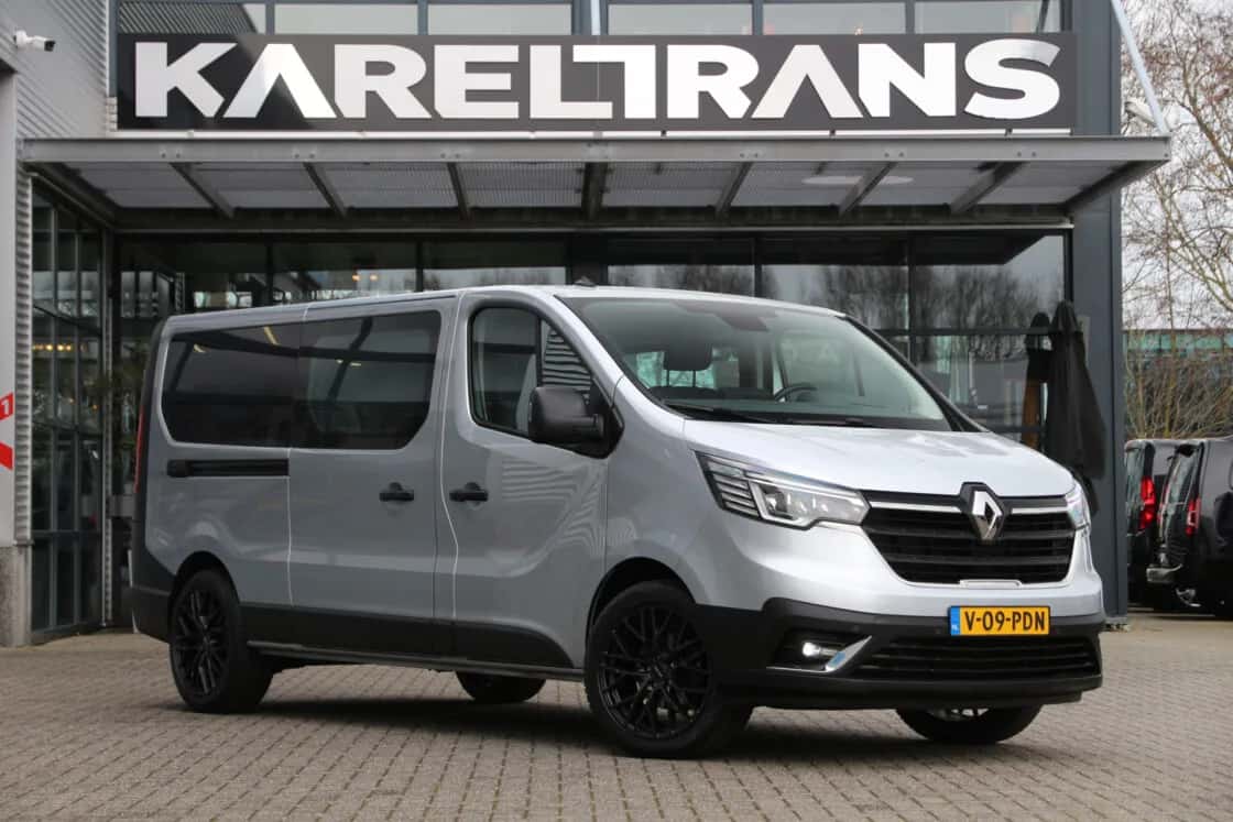 Renault Trafic (2023) — foto 1