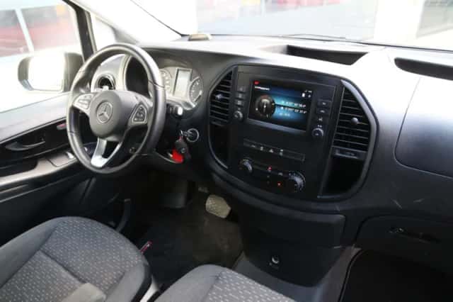 Mercedes-Benz Vito (2021) thumbnail 7