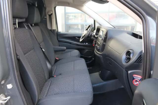 Mercedes-Benz Vito (2021) thumbnail 9