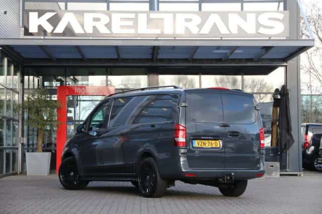Mercedes-Benz Vito (2021) thumbnail 2