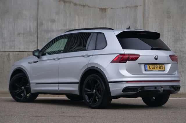 Volkswagen Tiguan (2021) thumbnail 2
