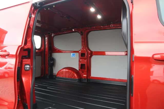 Ford Transit Custom (2024) thumbnail 15