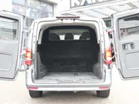 Mercedes-Benz Vito (2023) thumbnail 3