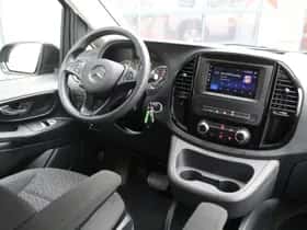 Mercedes-Benz Vito (2023) thumbnail 5