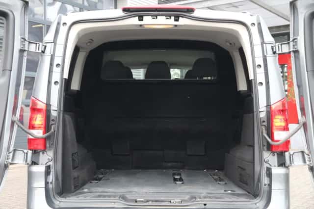 Mercedes-Benz Vito (2023) thumbnail 4