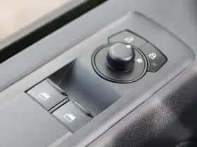 Ford Transit Custom (2024) thumbnail 19