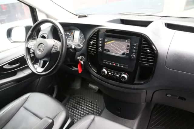 Mercedes-Benz Vito (2022) thumbnail 5