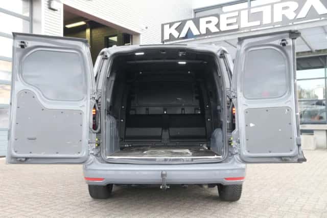 Volkswagen Caddy (2022) thumbnail 3