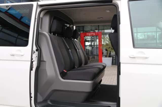 Volkswagen Transporter (2024) thumbnail 18