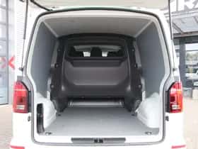 Volkswagen Transporter (2024) thumbnail 4