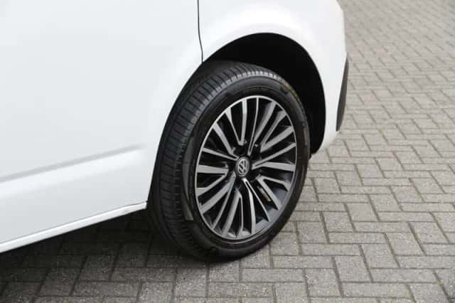 Volkswagen Transporter (2024) thumbnail 6
