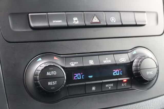 Mercedes-Benz Vito (2023) thumbnail 11