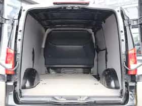 Mercedes-Benz Vito (2023) thumbnail 4