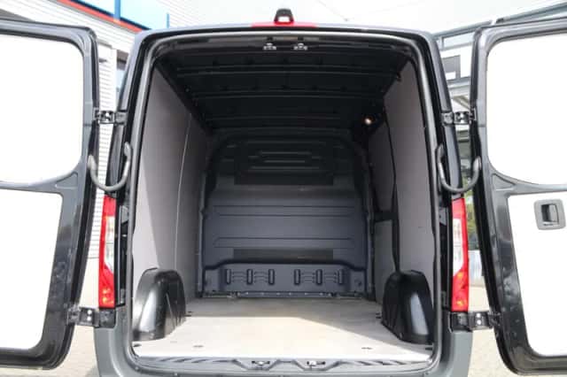 Mercedes-Benz Sprinter (2021) thumbnail 4