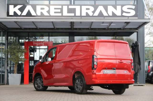 Ford Transit Custom (2023) thumbnail 2