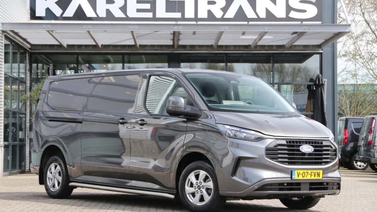 Ford Transit Custom (2024) — foto 1