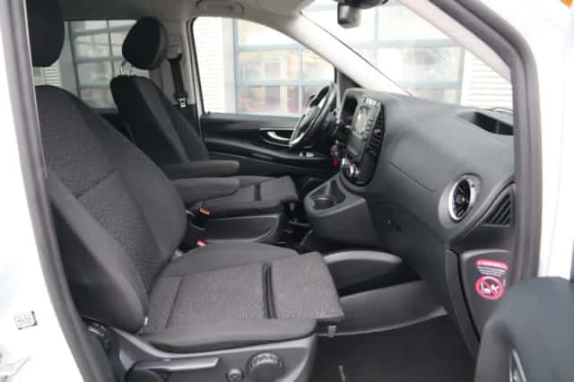Mercedes-Benz Vito (2023) thumbnail 9