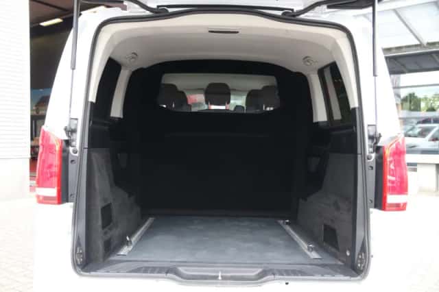 Mercedes-Benz Vito (2023) thumbnail 4