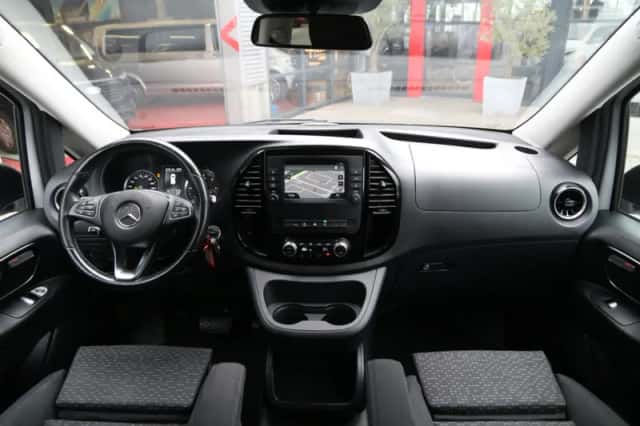 Mercedes-Benz Vito (2023) thumbnail 5