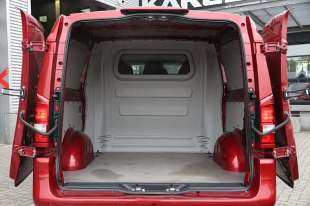 Mercedes-Benz Vito (2021) thumbnail 4