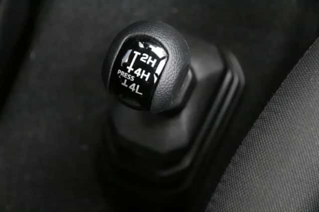 Suzuki Jimny (2023) thumbnail 13