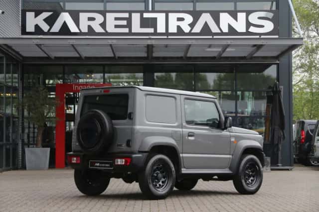 Suzuki Jimny (2023) thumbnail 8