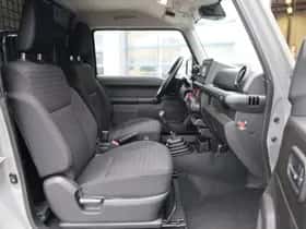Suzuki Jimny (2023) thumbnail 9