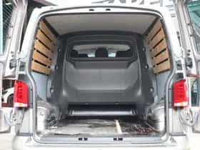 Volkswagen Transporter (2023) thumbnail 4