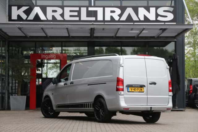 Mercedes-Benz Vito (2022) thumbnail 2