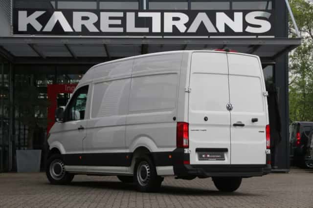 Volkswagen Crafter (2022) thumbnail 2