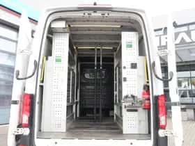 Volkswagen Crafter (2022) thumbnail 4
