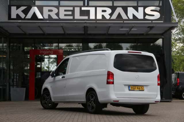 Mercedes-Benz Vito (2015) thumbnail 2