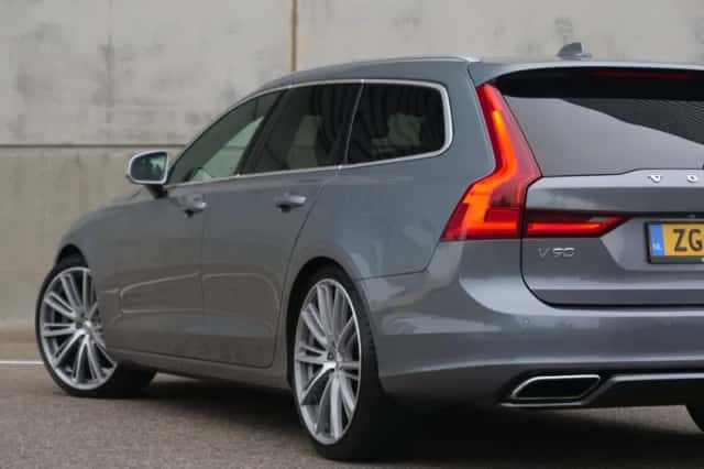 Volvo V90 (2018) thumbnail 16