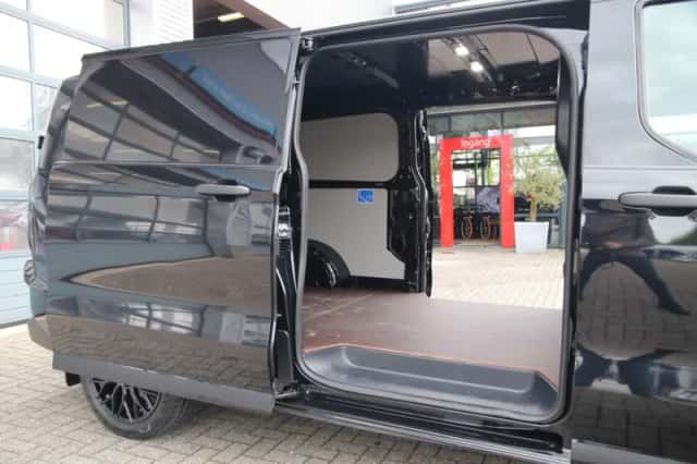 Ford Transit Custom (2024) thumbnail 13
