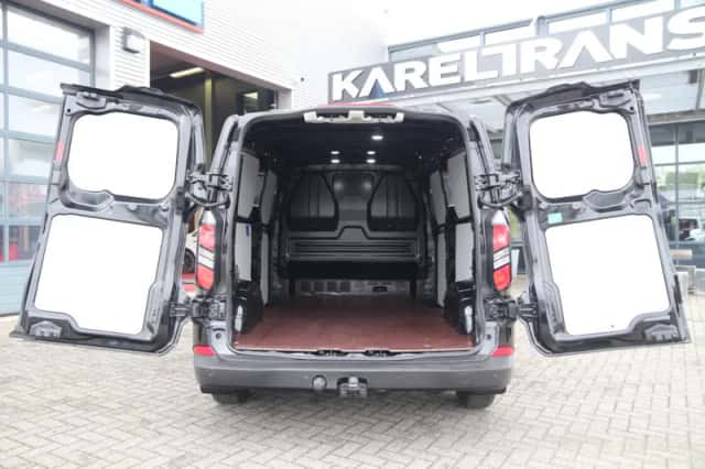 Ford Transit Custom (2024) thumbnail 3