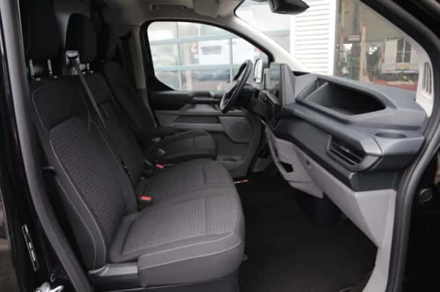 Ford Transit Custom (2024) thumbnail 9