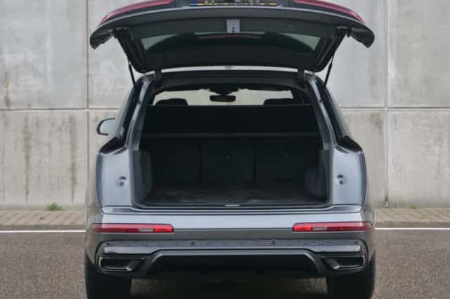 Audi Q7 (2020) thumbnail 3