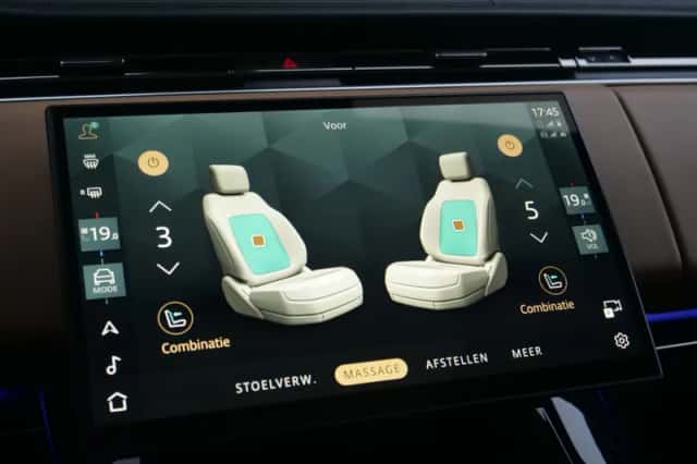 Land Rover Range Rover Sport (2024) thumbnail 25