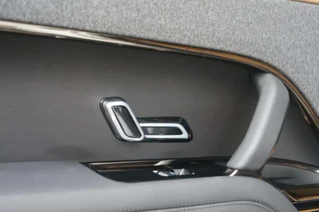 Land Rover Range Rover Sport (2024) thumbnail 32