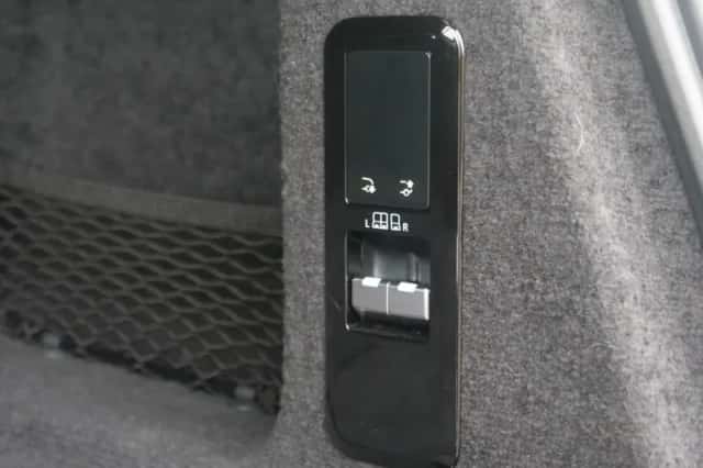 Land Rover Range Rover Sport (2024) thumbnail 38