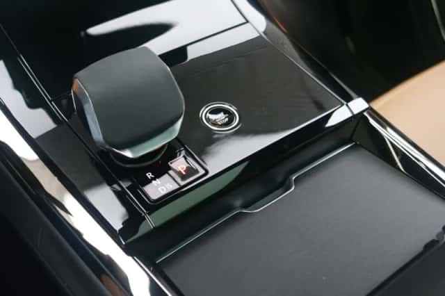 Land Rover Range Rover Sport (2024) thumbnail 9