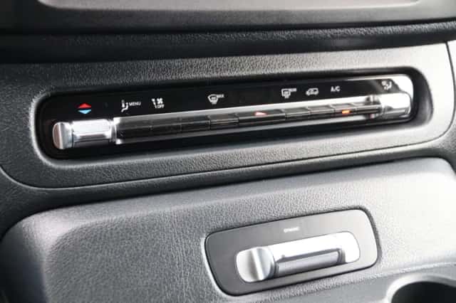 Mercedes-Benz Vito (2024) thumbnail 14